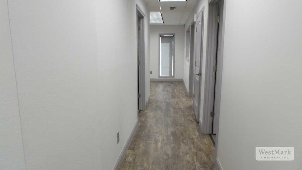 Remodeled Office Suite for Lease : 8207 Ithaca Ave, Lubbock, TX 79423